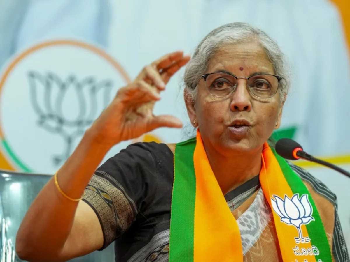 निर्मला सीतारमण ने पूछा, कांग्रेस की खटा-खट योजनाओं के लिए कहां से आएगा पैसा?